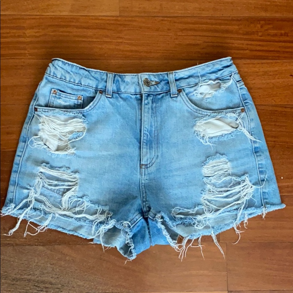 High Wasted Denim Shorts - size 6